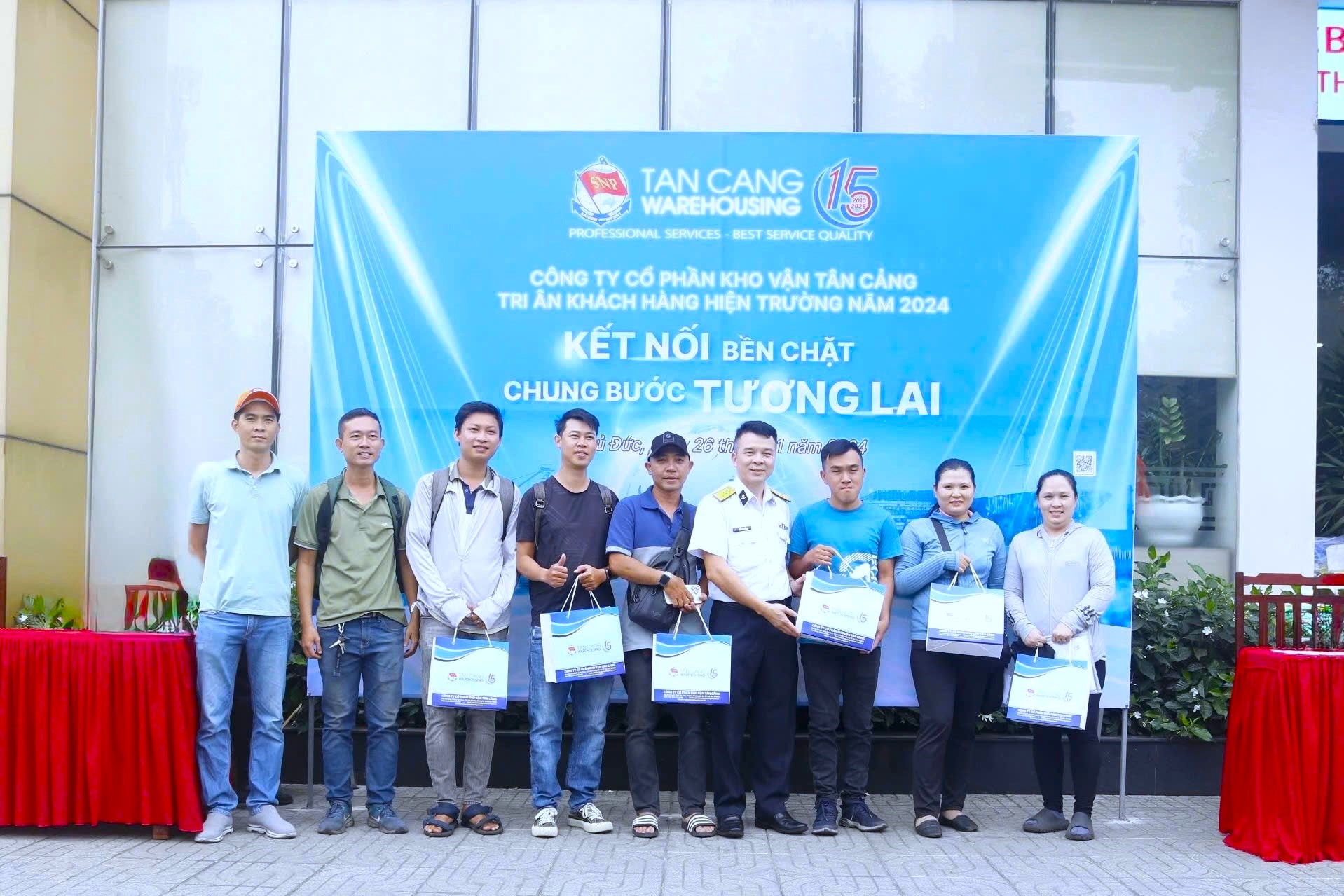 Công ty cổ phần kho vận tân cảng tổ chức ngày khách hàng hiện trường